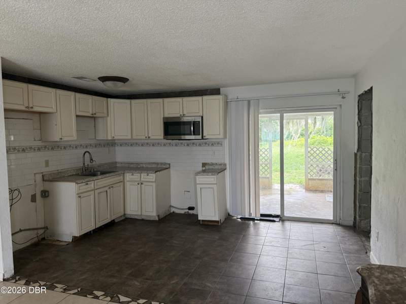 3 bedroom Single Family Residence at 1728 Maryland Avenue, Ormond Beach, Ormond Beach — photo 4