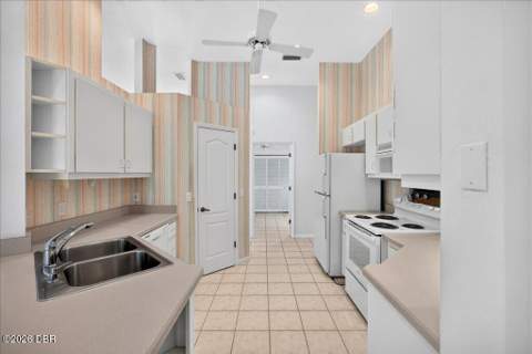 4 Katrinas Drive, Ormond Beach FL - photo 9 of 38