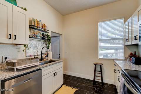 110 S Hollywood Avenue, Daytona Beach FL - photo 12 of 29