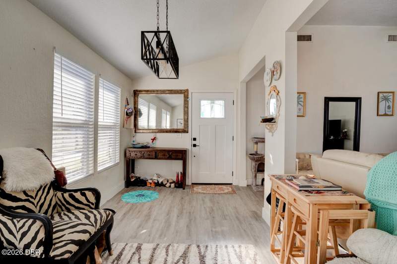 2 bedroom Single Family Residence at 110 S Hollywood Avenue, Kittrell, Daytona Beach — photo 5