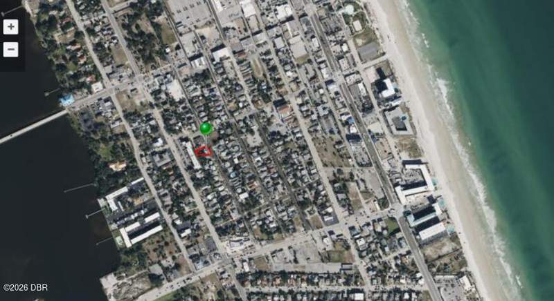 2 bedroom Single Family Residence at 110 S Hollywood Avenue, Kittrell, Daytona Beach — photo 2
