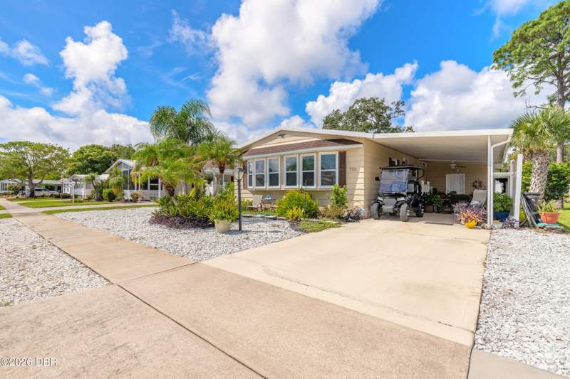 2 bedroom Manufactured Home at 733 Indian Hill Drive, Laurelwood, Port Orange — photo 3