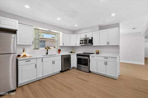 201 Melrose Avenue, Ormond Beach FL - photo 9 of 55