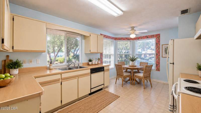2 bedroom Single Family Residence at 115 Circling Wood Court, Summer Trees, Port Orange — photo 5