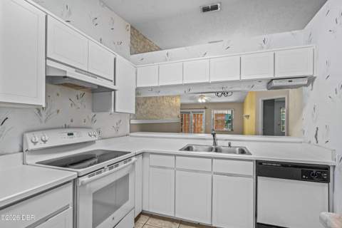 1053 Oak Forest Circle, Port Orange FL - photo 20 of 35