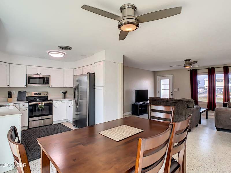 3 bedroom Single Family Residence at 3169 S Peninsula Drive, Rio Mar Beaches, Daytona Beach — photo 3