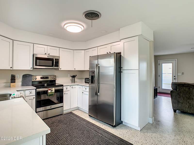 3 bedroom Single Family Residence at 3169 S Peninsula Drive, Rio Mar Beaches, Daytona Beach — photo 5