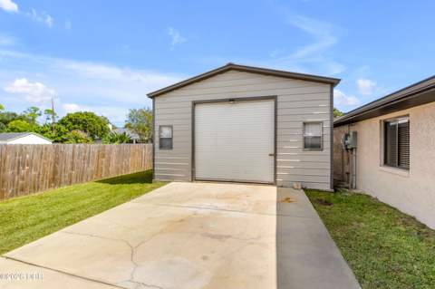 2729 Queen Palm Drive, Edgewater FL - photo 7 of 19