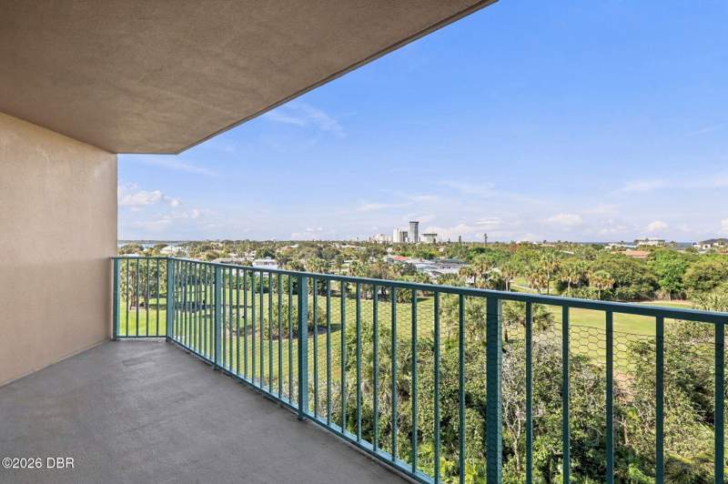 2 bedroom Condominium at 4 Oceans West Boulevard #503B, Oceans Cloverleaf North Condo, Daytona Beach Shores — photo 4