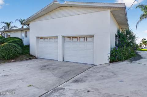 227 Fairway Drive, Ormond Beach FL - photo 10 of 19