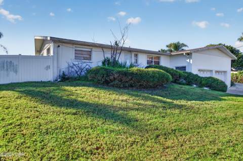 227 Fairway Drive, Ormond Beach FL - photo 9 of 19