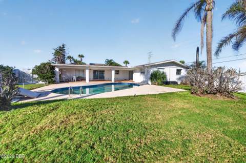 227 Fairway Drive, Ormond Beach FL - photo 7 of 19
