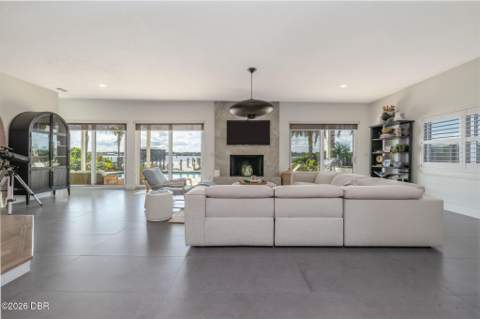 1672 John Anderson Drive, Ormond Beach FL - photo 10 of 77