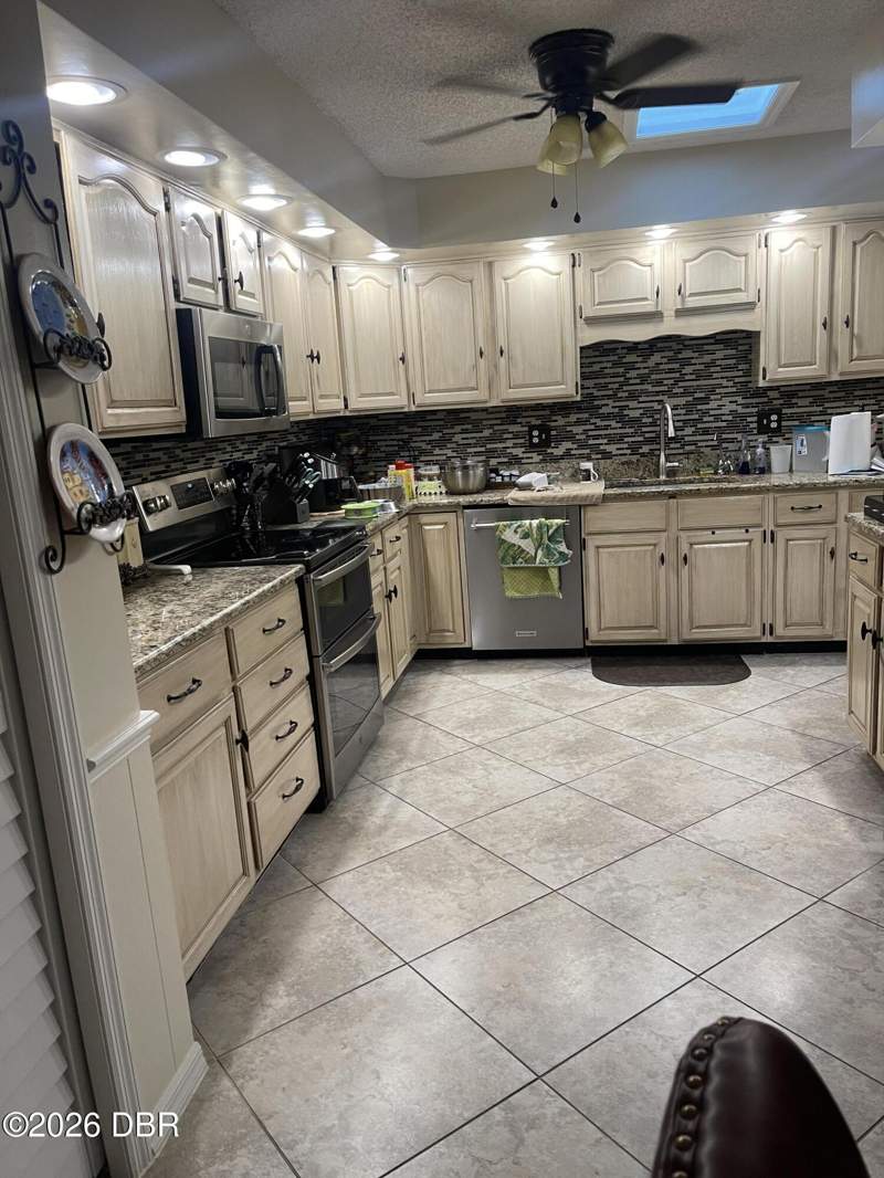 3 bedroom Townhouse at 176 Deer Lake Circle, Trails North Forty, Ormond Beach — photo 3