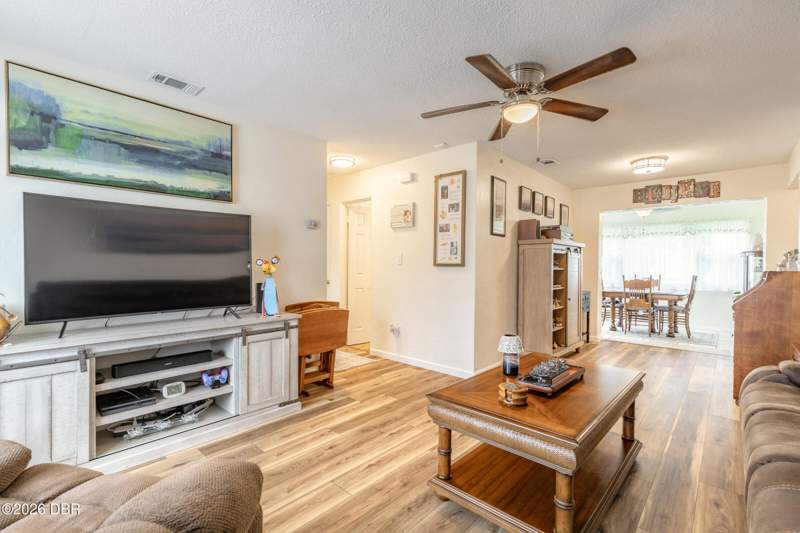 2 bedroom Single Family Residence at 1250 Peachtree Road, Fairway Estates, Daytona Beach — photo 4