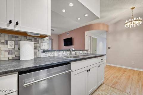 671 Wellington Station Boulevard #20, Ormond Beach FL - photo 7 of 47