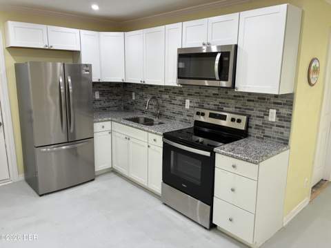 125 N Keech Street, Daytona Beach FL - photo 15 of 56