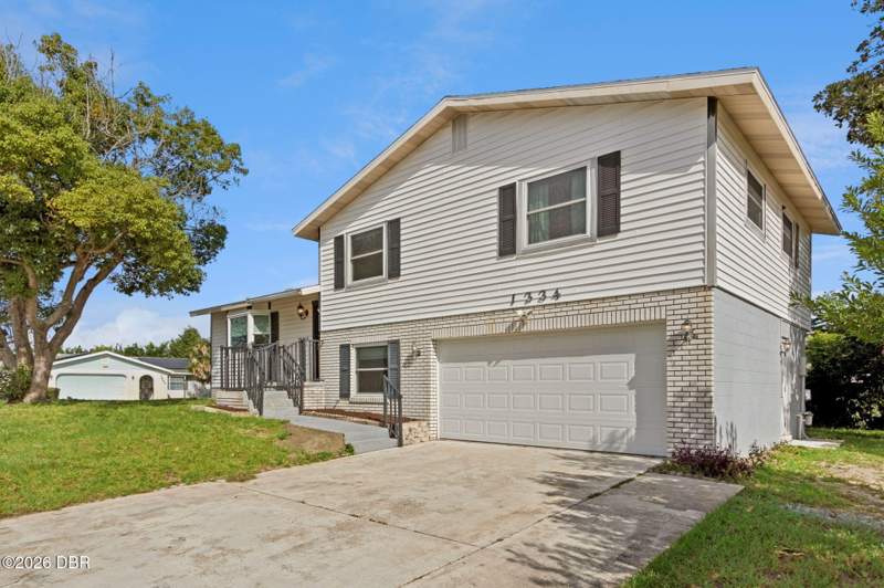 3 bedroom Single Family Residence at 1334 S Paradise Lane, Shangri La, Daytona Beach — photo 3