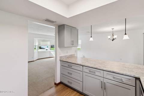 1334 S Paradise Lane, Daytona Beach FL - photo 9 of 30