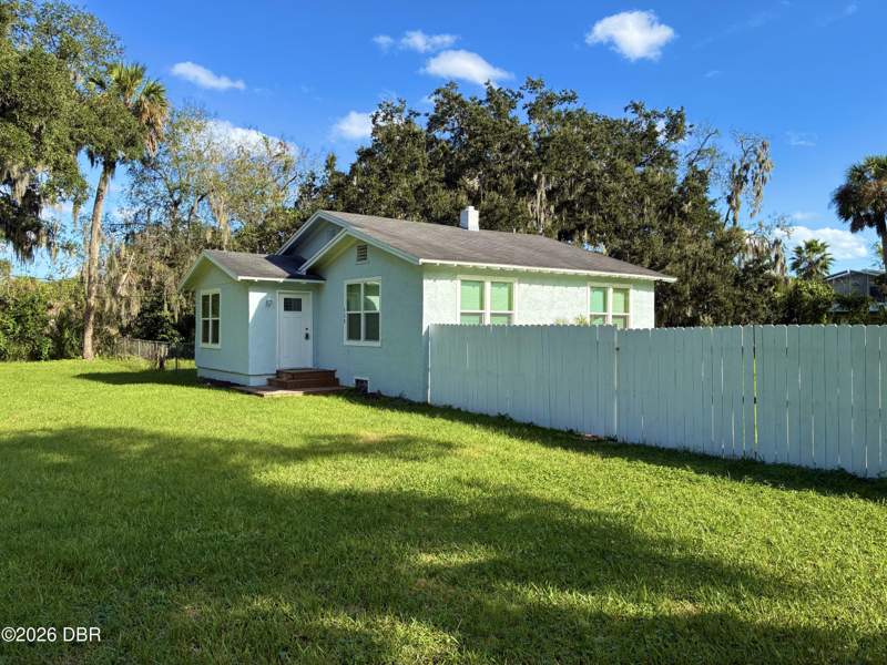 2 bedroom Single Family Residence at 125 N Keech Street, Daytona Gardens, Daytona Beach — photo 5