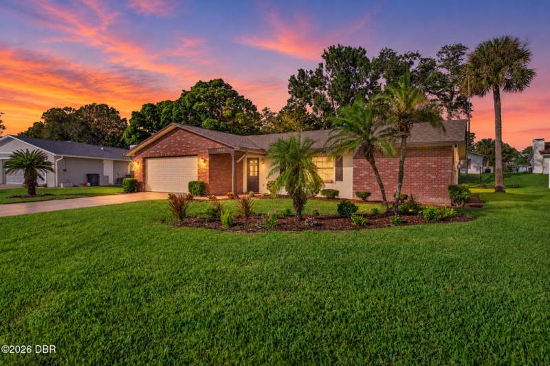 3 bedroom Single Family Residence at 1056 Kimberly Court, Azalea Pointe, Port Orange — photo 2