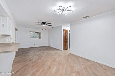 109 Nathan Hale Court, Daytona Beach FL - photo 15 of 48
