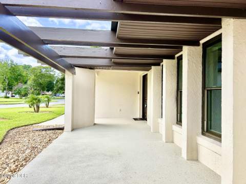 120 Peachtree Circle, Daytona Beach FL - photo 8 of 64