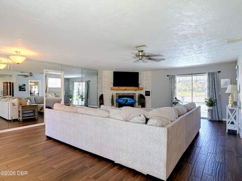 1437 Golfview Drive, Daytona Beach FL - photo 7 of 71