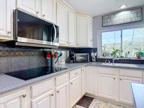 1437 Golfview Drive, Daytona Beach FL - photo 18 of 71