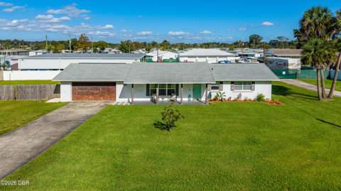 914 Reed Canal Road, South Daytona FL - photo 6 of 41