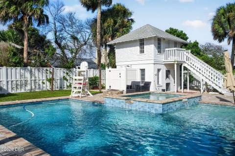 933 N Oleander Avenue, Daytona Beach FL - photo 17 of 95