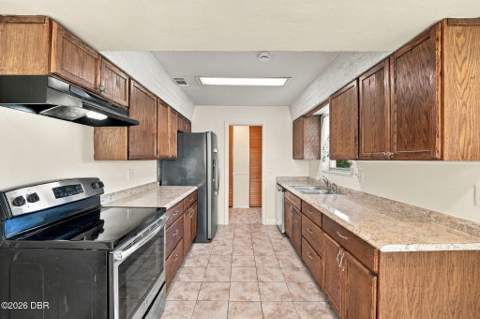 1312 Margina Avenue, Daytona Beach FL - photo 11 of 29