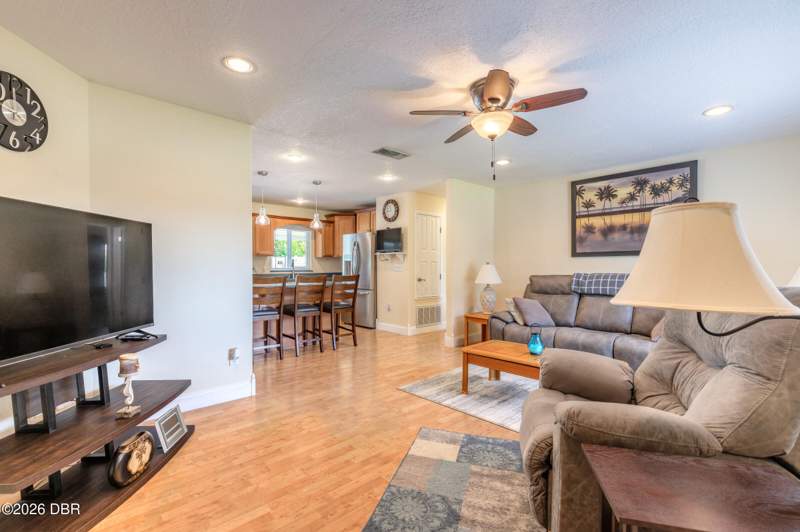 3 bedroom Single Family Residence at 112 Stratford Square, Cambridge, Port Orange — photo 5