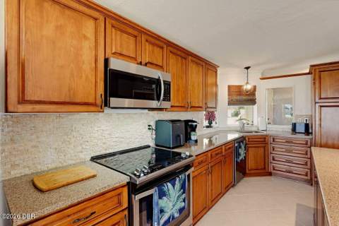 483 Sioux Boulevard, Oak Hill FL - photo 12 of 34