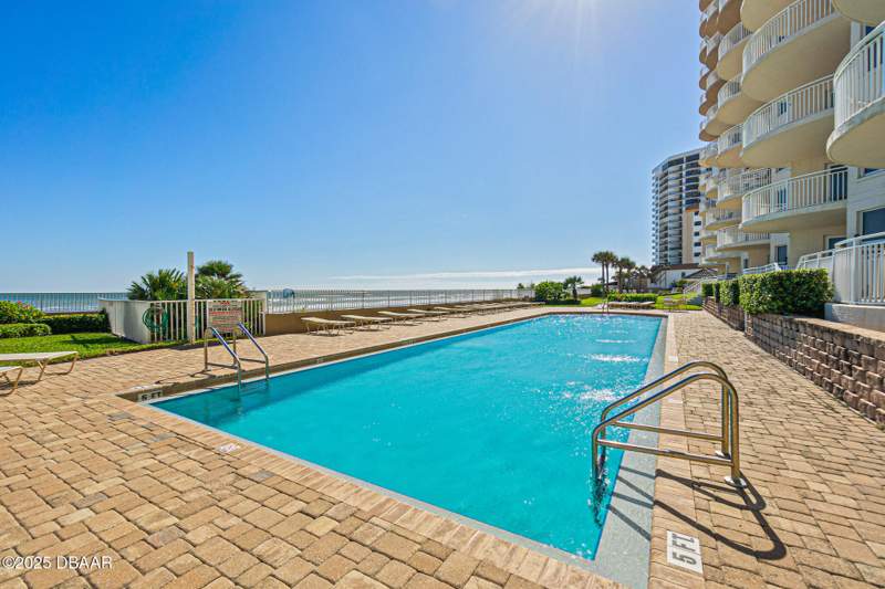 3 bedroom Condominium at 2403 S Atlantic Avenue #404, St Maarten, Daytona Beach Shores — photo 5
