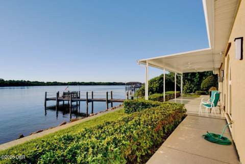 3672 John Anderson Drive, Ormond Beach FL - photo 17 of 83