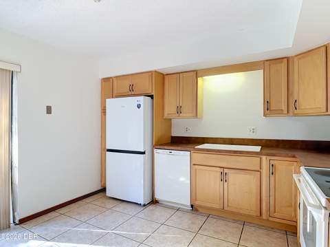 2066 Oak Meadow Circle, South Daytona FL - photo 11 of 35
