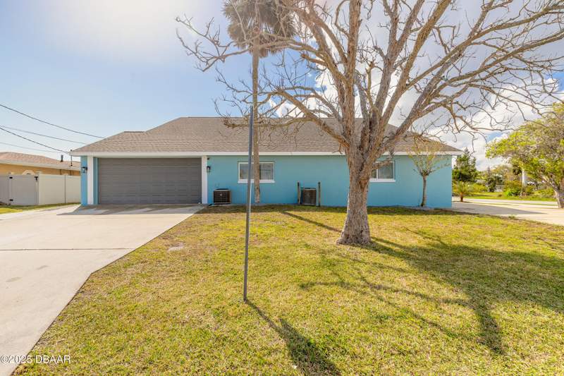 3 bedroom Single Family Residence at 151 Reef Road, Palm Harbor Estates, South Daytona — photo 2