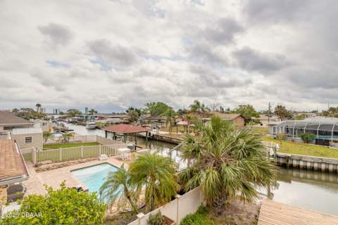 151 Reef Road, South Daytona FL - photo 8 of 70