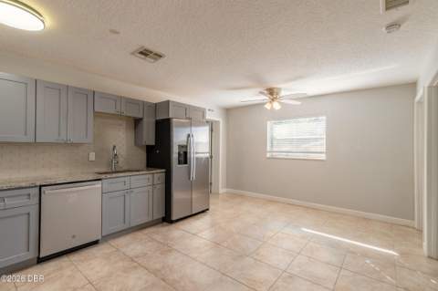 228 E Holly Drive, Orange City FL - photo 7 of 37