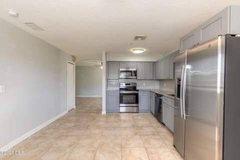 228 E Holly Drive, Orange City FL - photo 9 of 37