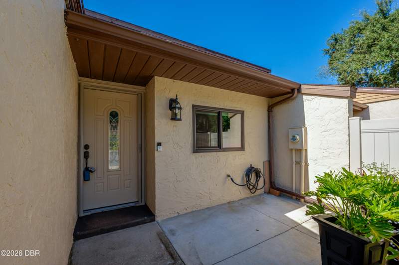 2 bedroom Townhouse at 1230 Charter Oaks Circle, Charter Oaks, Holly Hill — photo 3