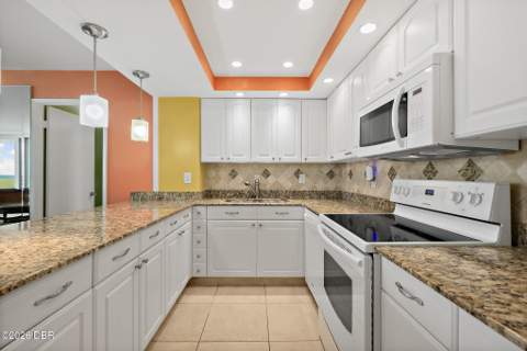 2987 S Atlantic Avenue #202, Daytona Beach Shores FL - photo 8 of 37
