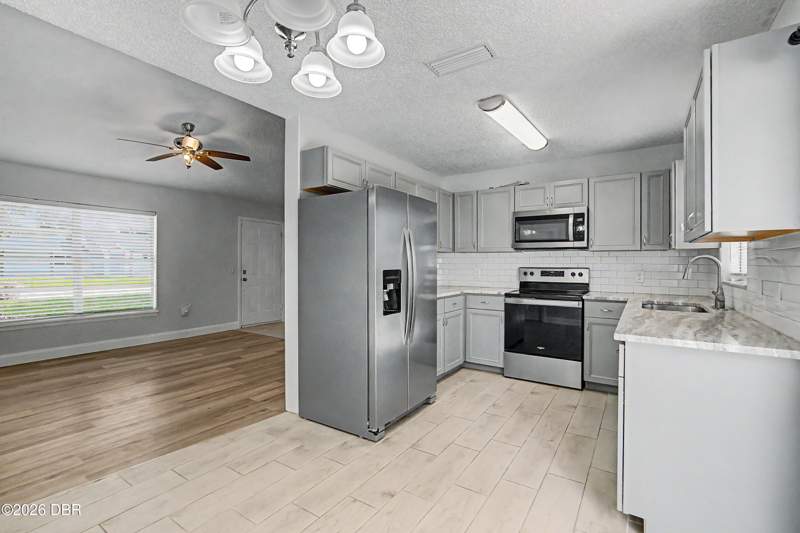 2 bedroom Single Family Residence at 506 Ferdinand Avenue, Deltona Lakes, Deltona — photo 5