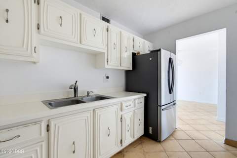 2711 N Halifax Avenue #470, Daytona Beach FL - photo 10 of 31
