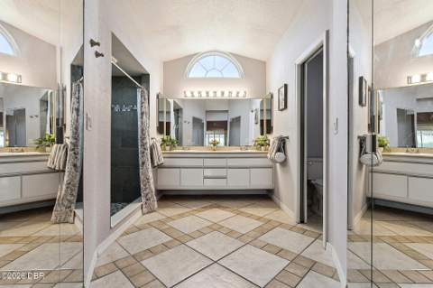 2504 Glenwood Drive, Edgewater FL - photo 23 of 48