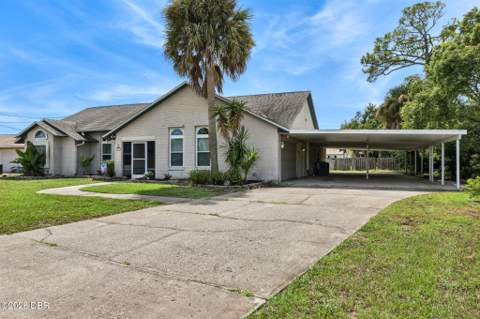 2504 Glenwood Drive, Edgewater FL - photo 6 of 48
