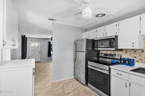 122 Palm Drive, Daytona Beach FL - photo 8 of 29