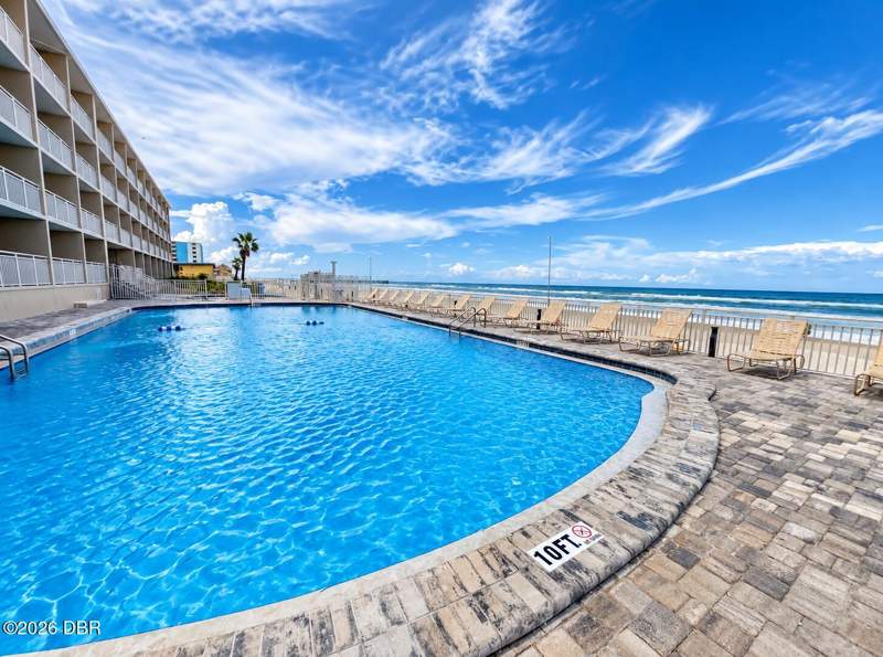 0 bedroom Condotel at 219 S Atlantic Avenue #206, Daytona Inn Beach Resort Condo, Daytona Beach — photo 2