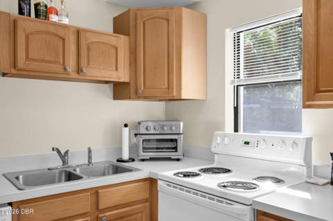 170 Center Street, Daytona Beach FL - photo 11 of 41